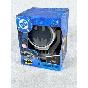 Batman Bat Signal Projection Light DC Paladone LTD 6” Illumination Wall Art